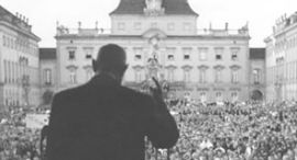 Charles de Gaulle speaks to the young German people on September 9th 1962 in the courtyard of the Castle of Ludwigsburg.